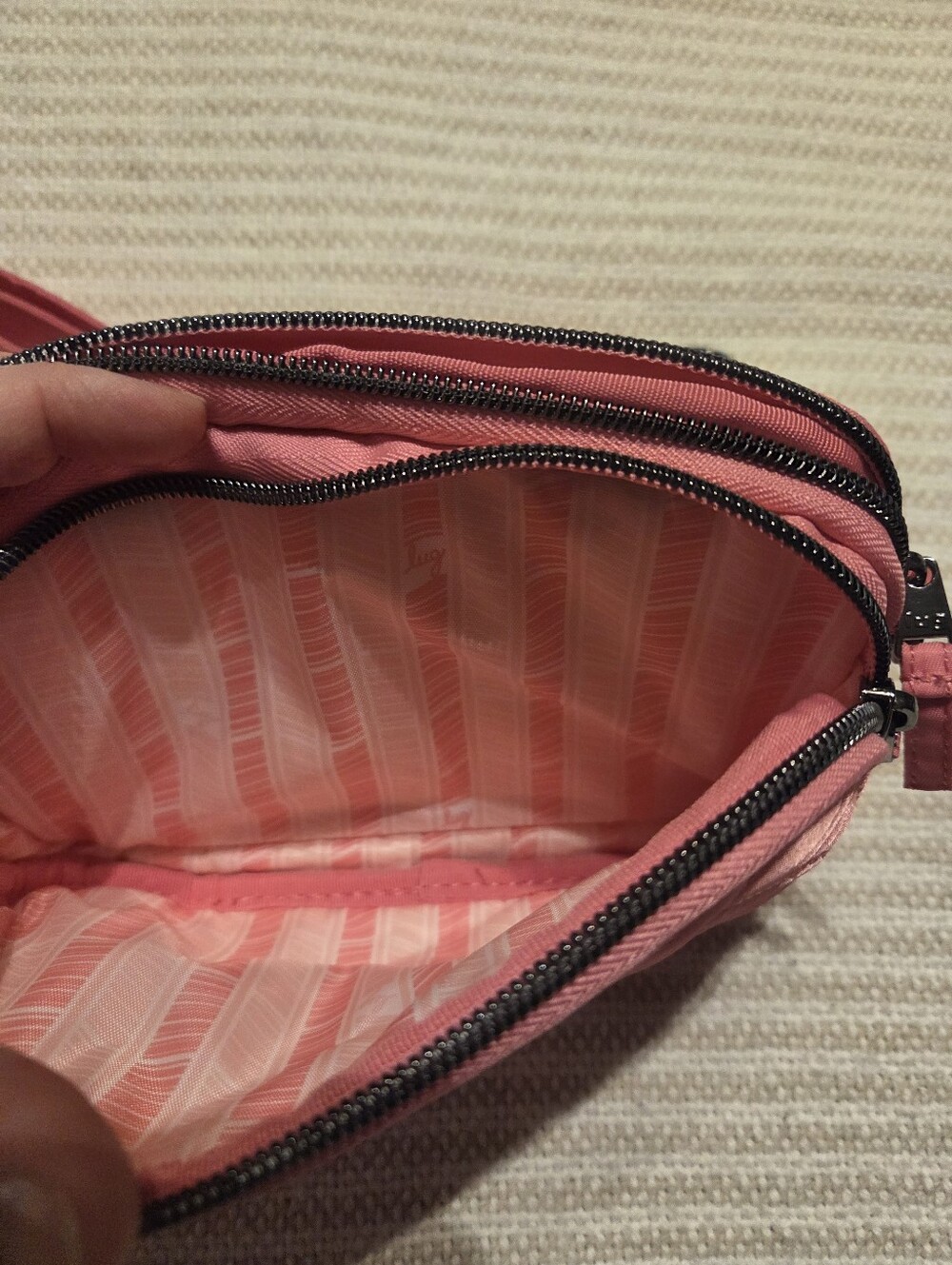 Lug Coupe Crossbody Perfectly Pink, Like New! - Picture 4 of 6
